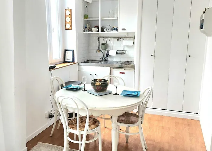 Apartment Close To The *